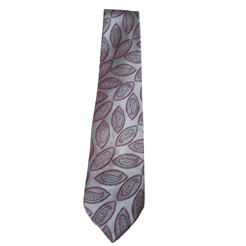 The American Edition Collection Men's Paisley Tie Grey Red Made in USA Polyester